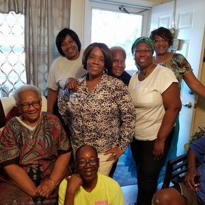 Meet your Posher, Sandra